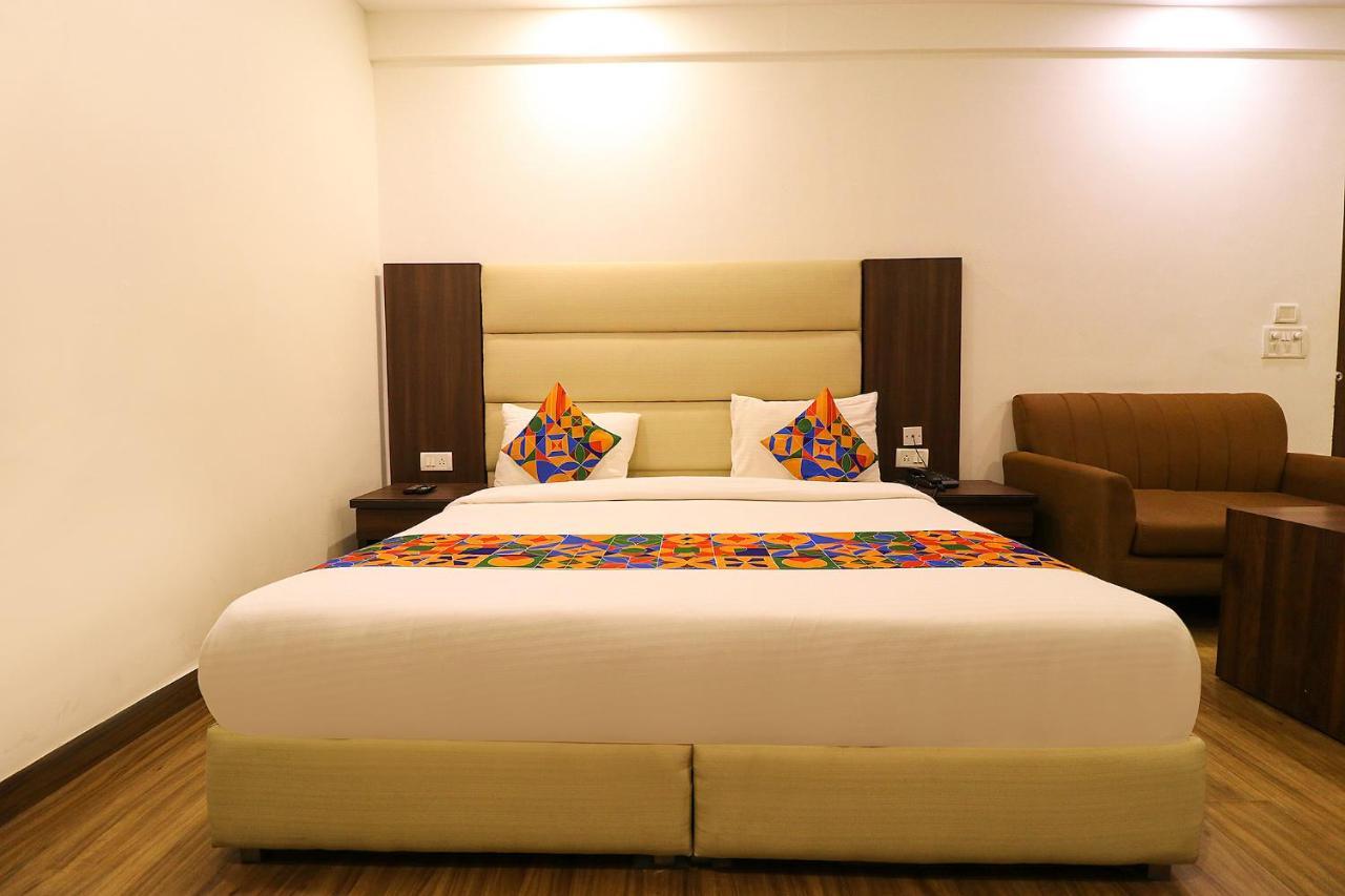 Hotel Bel Morris New Delhi Bagian luar foto