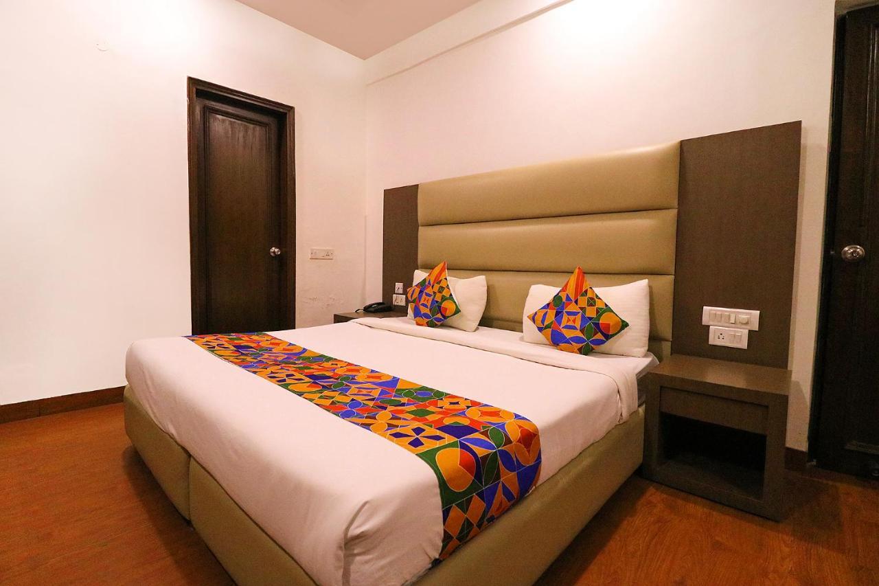 Hotel Bel Morris New Delhi Bagian luar foto