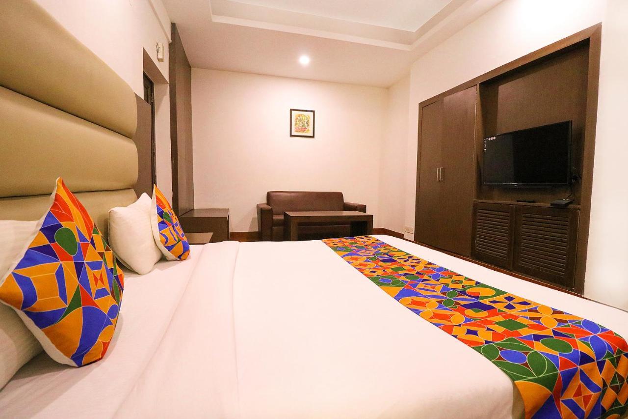 Hotel Bel Morris New Delhi Bagian luar foto