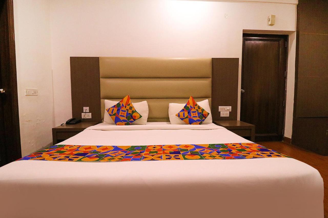 Hotel Bel Morris New Delhi Bagian luar foto